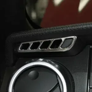 UPR 05-09 Mustang Billet Side Vent Covers (Polished)