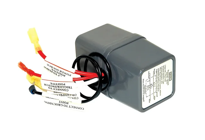 VIAIR 90118 Pressure Switch with Relay 12V only 1/8inNPT M Port 165 psi On 200 psi